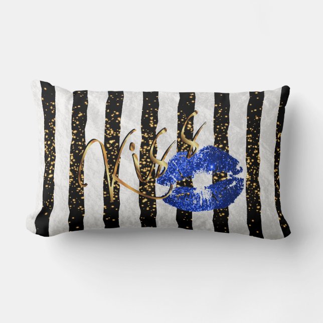 Black and White Rand Kiss Me Lumbarkudde (Framsida)