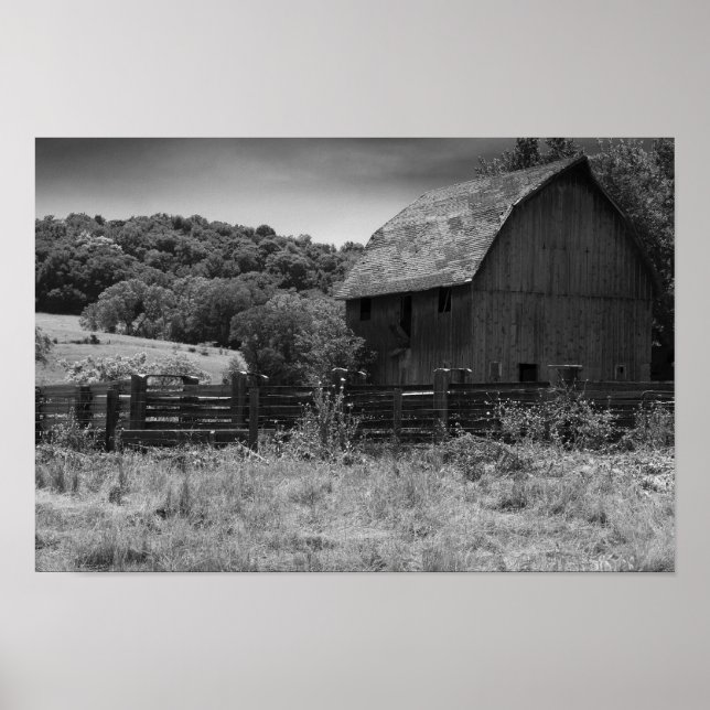 Black and White Rustic Barn Poster (Framsidan)