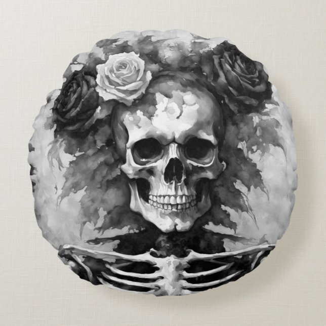 Black and White Skull with Roses Gothic Style Rund Kudde (Framsidan)