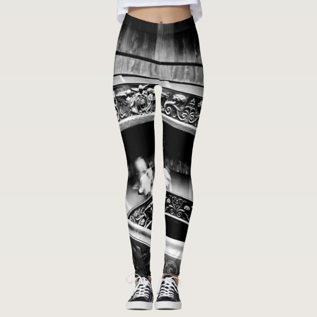 Black and White Spiral Staircase Leggings (Framsida)
