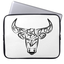 Black and White Tribal Bull / Ox Laptop Fodral