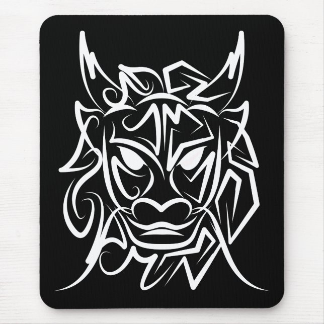Black and White Tribal Dragon Musmatta (Framsidan)