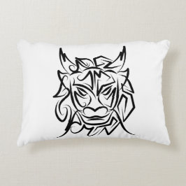 Black and White Tribal Dragon Prydnadskudde