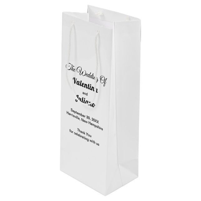 Black and White Wedding Wine Gift Bag (Framsidan Vinklad)