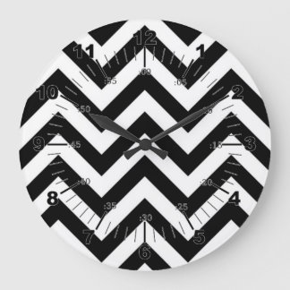 Black and White Zig Zags Stor Klocka