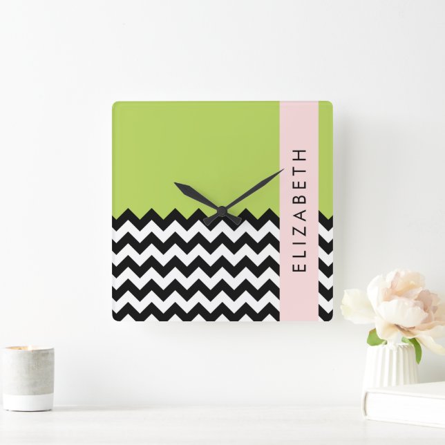 Black and White Zigzag, Chevron, Grönt, ditt namn Fyrkantig Klocka (Hem)