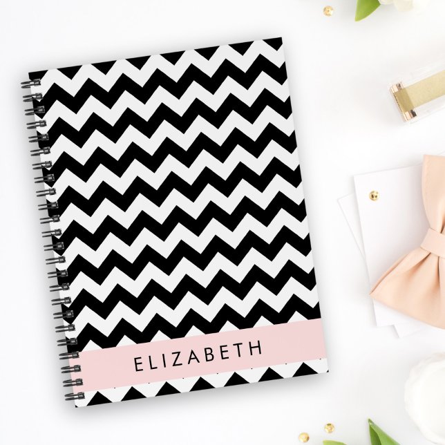 Black and White Zigzag, Chevron Mönster, ditt namn Anteckningsbok (Skapare uppladdad)