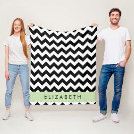 Black and White Zigzag, Chevron Mönster, ditt namn Fleecefilt