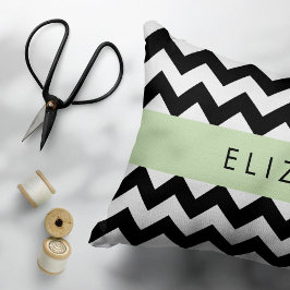 Black and White Zigzag, Chevron Mönster, ditt namn Prydnadskudde