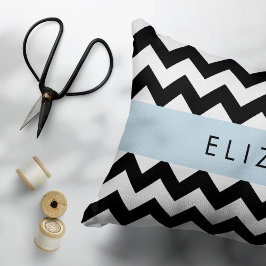 Black and White Zigzag, Chevron Mönster, ditt namn Prydnadskudde
