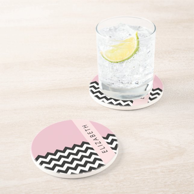 Black and White Zigzag, Chevron, Rosa, ditt namn Underlägg (Sidan)