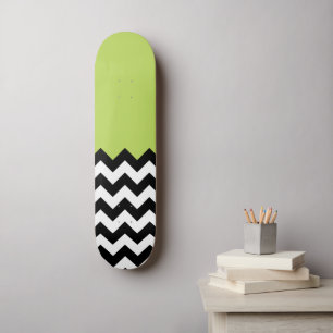 Black and White Zigzag Mönster, Chevron, Grönt Mini Skateboard Bräda 18,5 Cm