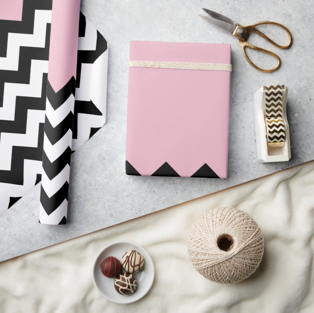 Black and White Zigzag Mönster, Chevron, Rosa Presentpapper (Hantverk)