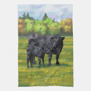Black Angus Cow & Cute Calf på sommarbetesmark Kökshandduk