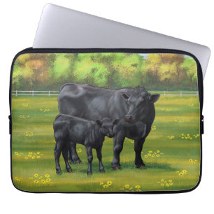 Black Angus Cow & Cute Calf på sommarbetesmark Laptop Fodral