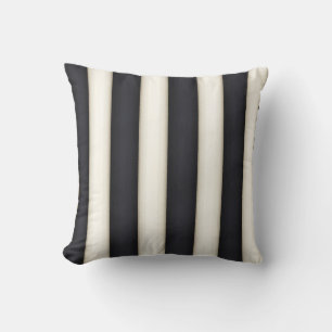 Black & Antique White Victorian Rand Kudde