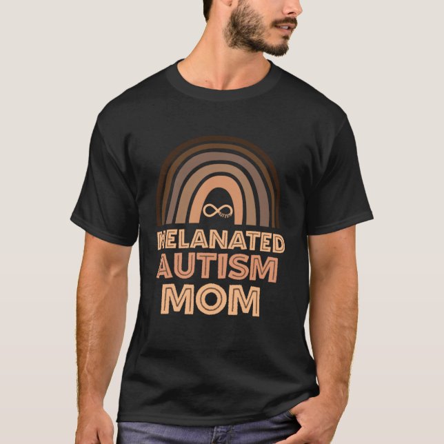 Black Autism Mom Of Autistic Son Kids Melanated Bo T Shirt (Framsida)