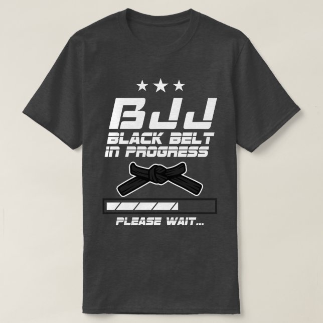 BLACK BÄLTE I PÅGÅENDE T SHIRT (Design framsida)