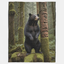 Black Bear and Totem Pole Wildlife Art Fleecefilt