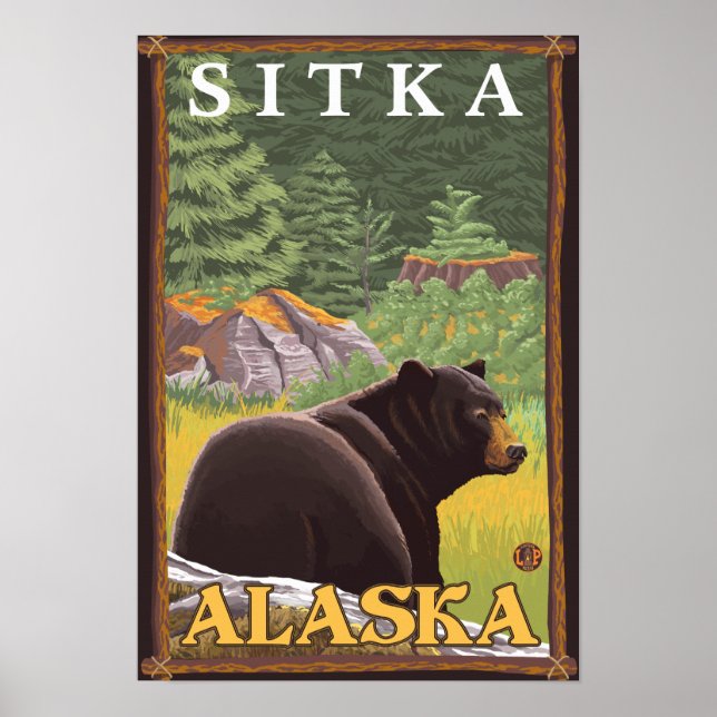 Black Bear in Forest - Sitka, Alaska Poster (Framsidan)