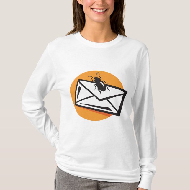 Black Beetle Insect on Envelope T Shirt (Framsida)