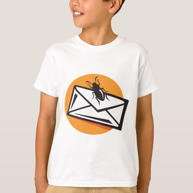 Black Beetle Insect on Envelope T Shirt (Framsida)