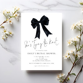Black Bow She is Tying The Knot Bridal Shower Inbjudningar