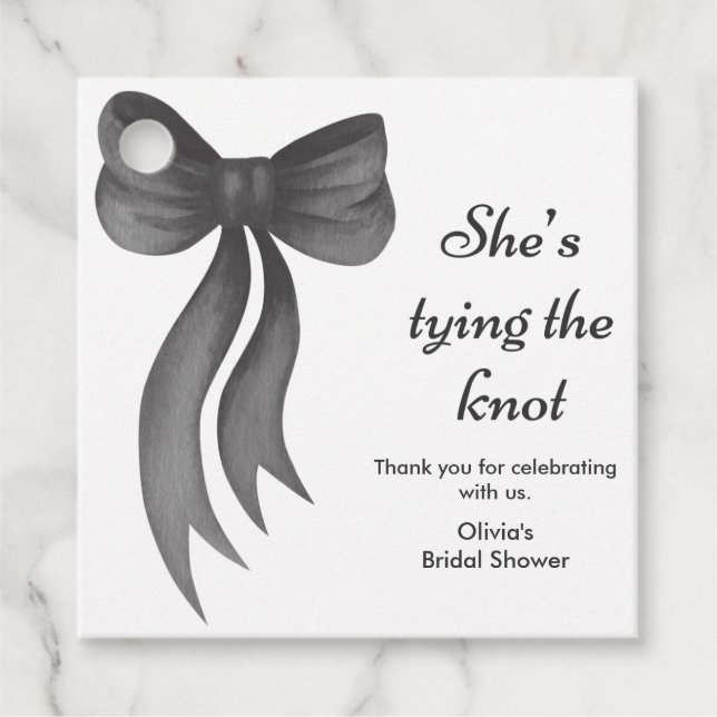 Black Bow She's Tying the Knot Bridal Shower  Gåvor Etiketter (Framsida)