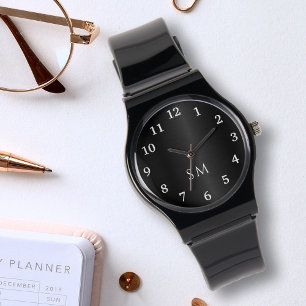 Black Brushed Metall och White Monogrammed Initial Armbandsur