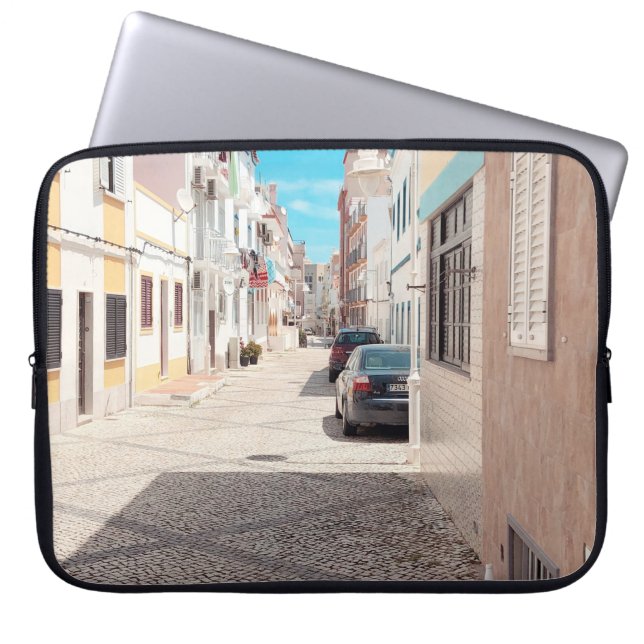 BLACK CAR PARKED OUTDOOR LAPTOP FODRAL (Framsidan)