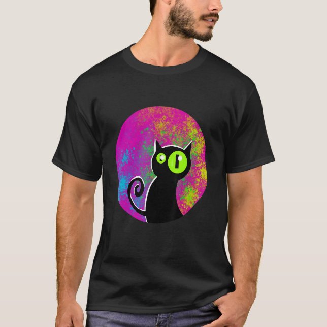 Black cat coloured background glowing eyes t shirt (Framsida)