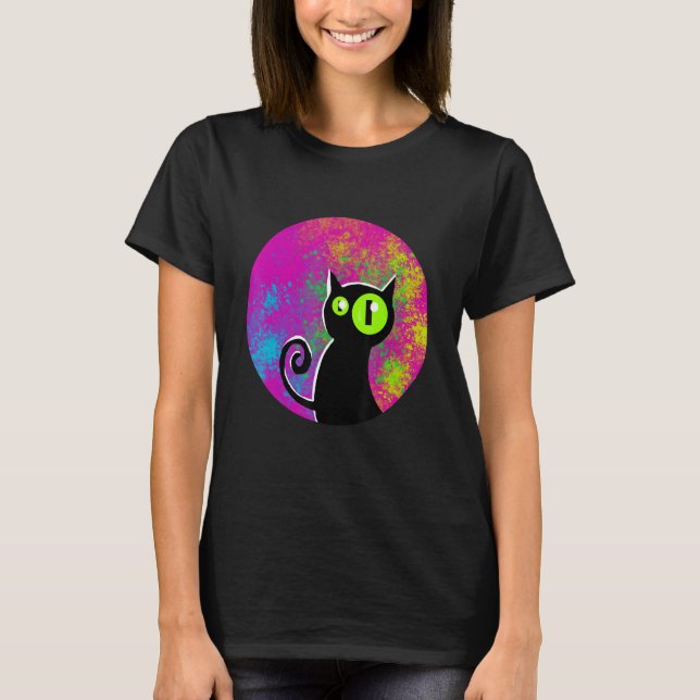 Black cat coloured background glowing eyes t shirt (Framsida)