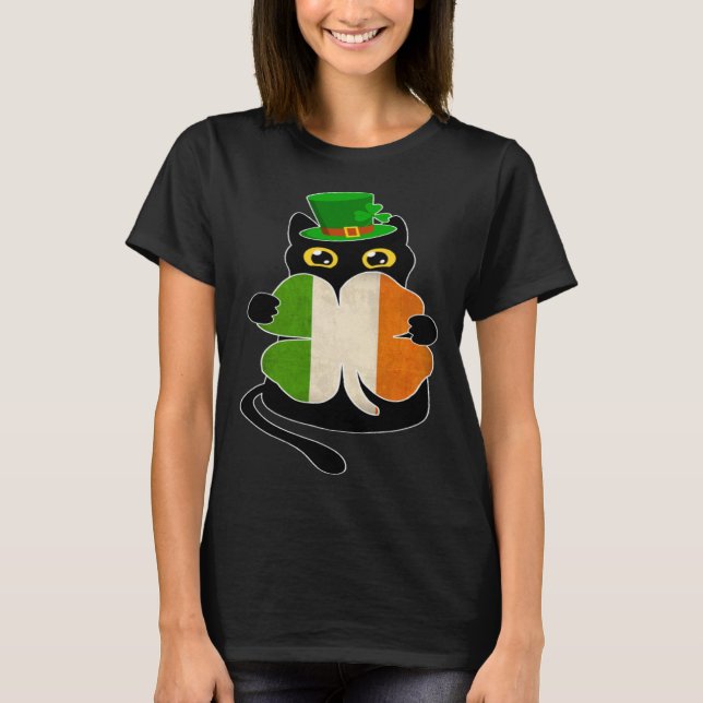 Black Cat Holding Shamrock Irish Flag St Patricks  T Shirt (Framsida)