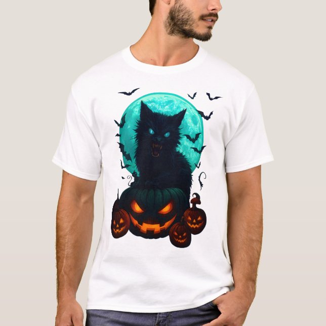 Black Cat on Pumpkins under Full Moon – Spooky Hal T Shirt (Framsida)