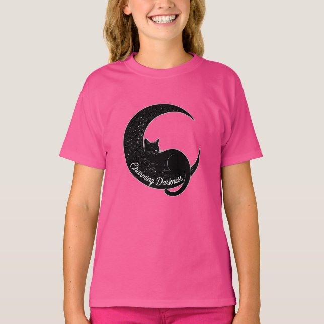 Black Cat on the Crescent Moon: Charm of Darkness  T Shirt (Framsida)