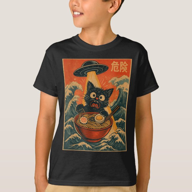 Black Cat Ramen Alien Ufo Funny Japanese Kawaii An T Shirt (Framsida)