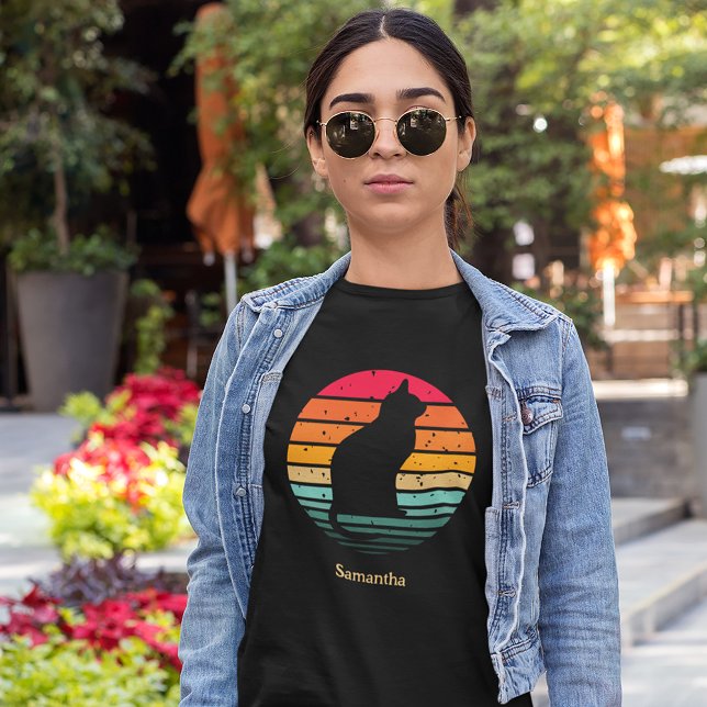 Black Cat Silhouette på Distress Rainbow T Shirt (Skapare uppladdad)