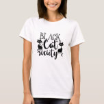 Black Cat Society Funny Halloween Cute T Shirt<br><div class="desc">En rolig typografi för Halloween,  med två svarta katter. Texten lyder: "Svart kattsamhälle".</div>