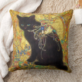 Black cat with mysterious eyes kudde