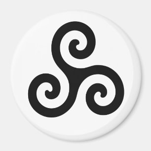 Black Celtic Triple Spiral Triskele på White Magnet