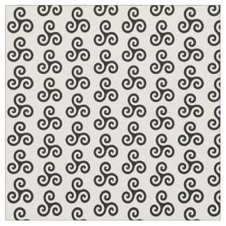 Black Celtic Triple Spiral Triskele på White Tyg