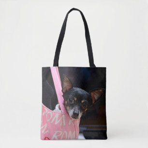 Black Chihuahua Going Shopping Tygkasse