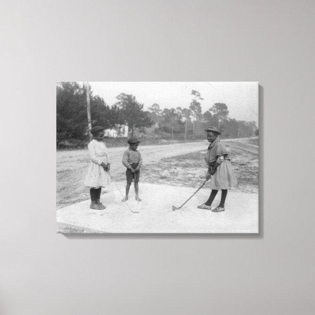 Black Children spelar Golf Photograph Canvastryck (Framsida)