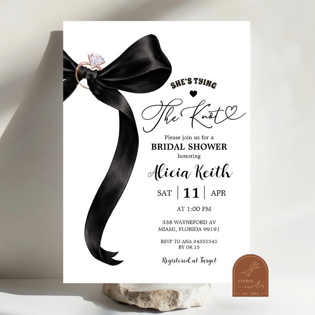 Black Coquette Bow Bridal Shower Invitation Inbjudningar (Skapare uppladdad)