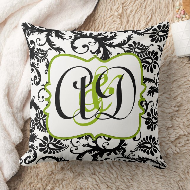 Black Damask Monogram Bride and Groom Pillow Kudde (Filt)