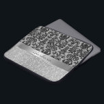Black Damask White Diamond Mönster Glitter Laptop Sleeve<br><div class="desc">Svarta dammar med diamanterna glitter mönster i bakgrunden och silver glitter i grund.</div>