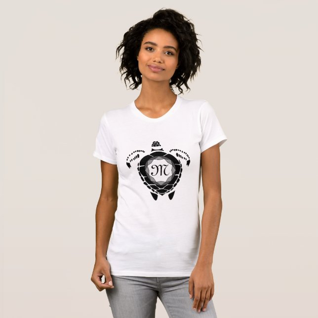Black Diamond Sea Turtle Silhouette Monogram T Shirt (Hel framsida)