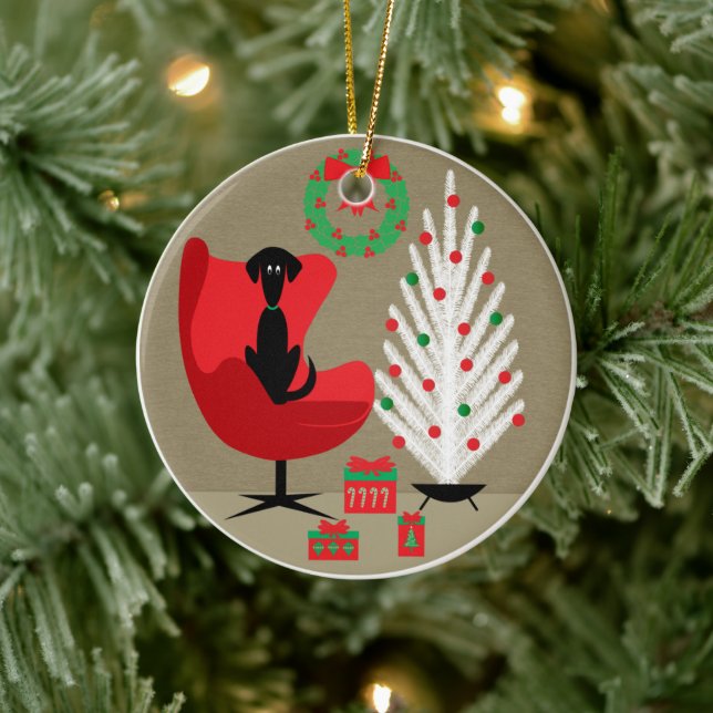 Black Dog in Mid Century Christmas Room Julgransprydnad Keramik (Träd)