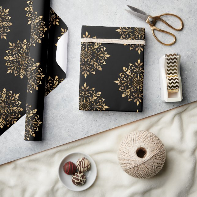 Black Elegant Gold Metallic Damask holiday Presentpapper (Hantverk)