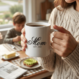 Black Elegant Script Established Mom Kaffemugg